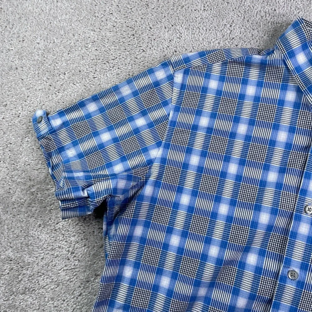 Banana Republic Shirt Mens Medium Blue Ombre Plaid Short Sleeve Button‎ Up